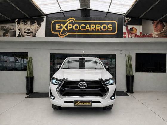 TOYOTA HILUX 2.8 D-4D TURBO DIESEL CD SRV 4X4 AUTOMÁTICO TOYOTA HILUX 2.8 D-4D TURBO DIESEL CD SRV 4X4 AUTOMÁTICO
